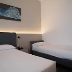 Sea Lion Hotel