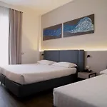 Hotel Sea Lion 4*