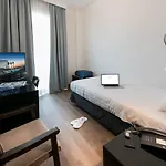 Sea Lion Hotel