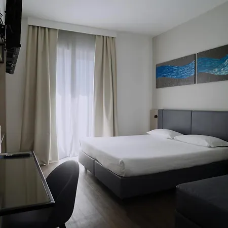 Sea Lion Hotel 4*