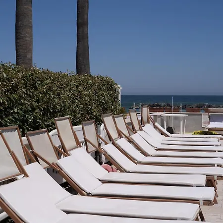 Hotel Sea Lion 4*