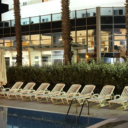 Hotel Sea Lion 4*
