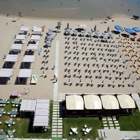 Hotel Sea Lion 4*