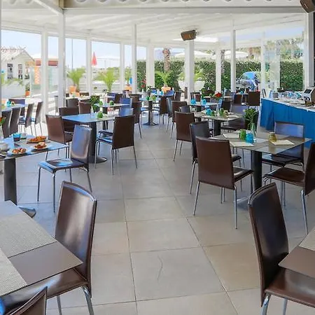 Hotel Sea Lion 4*